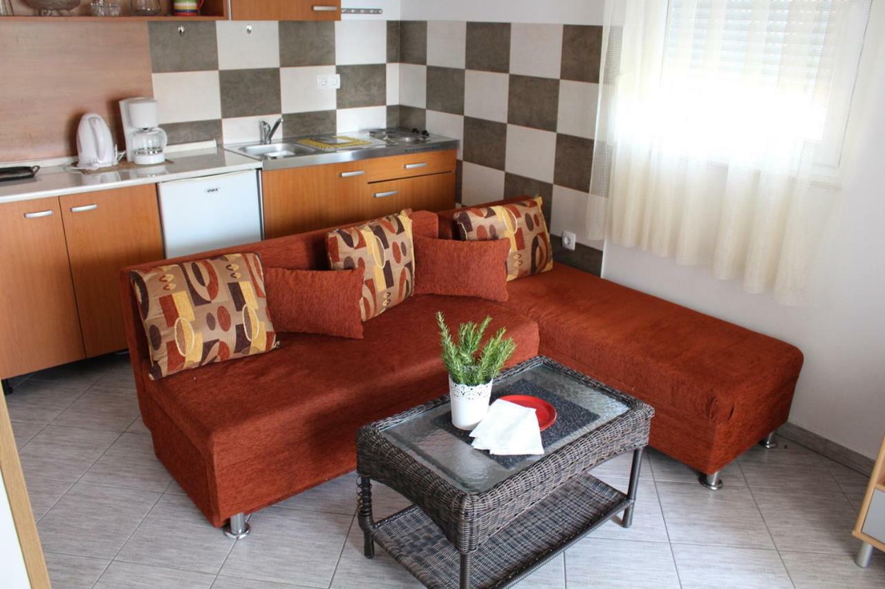 Mia 5 Appartement Crikvenica Buitenkant foto